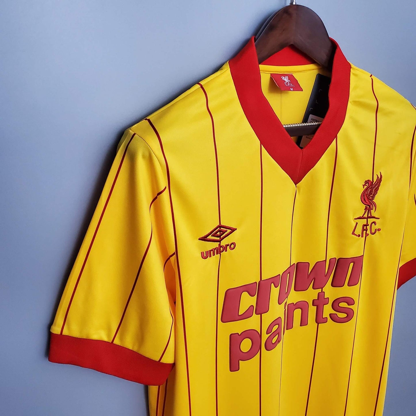 LIVERPOOL 1983/84 AWAY