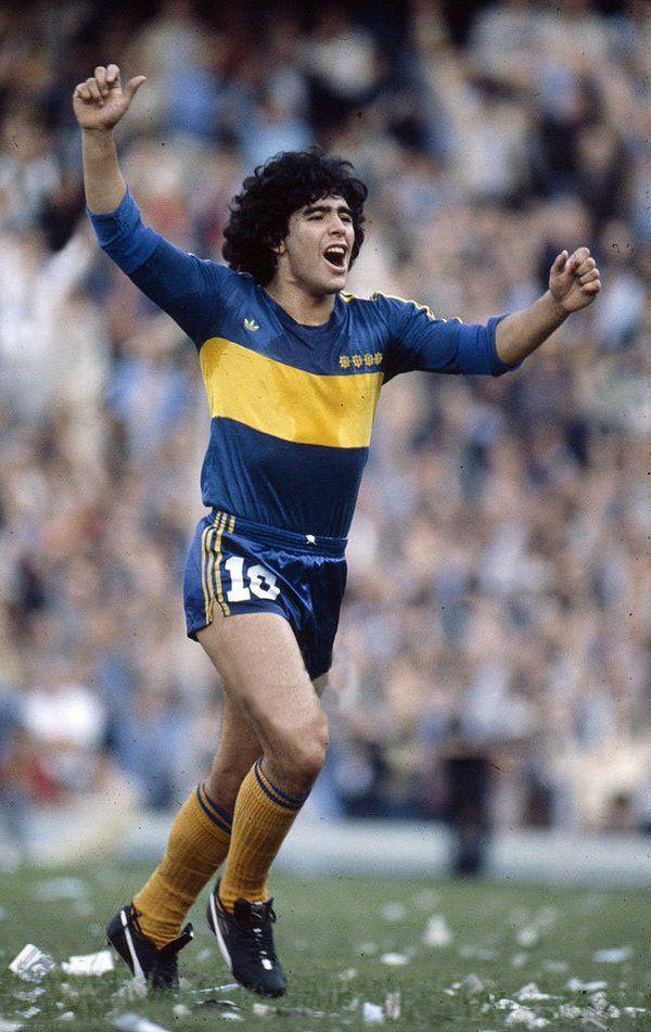 BOCA JUNIORS 1981/82 HOME x MARADONA