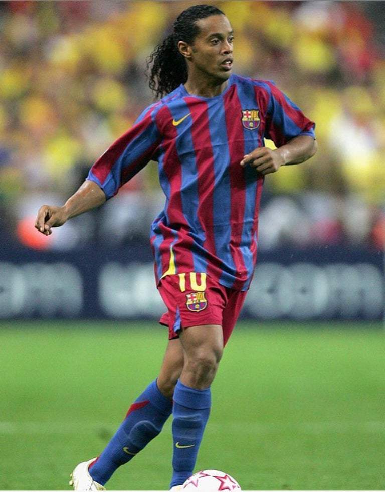 BARCELONA 2005/06 HOME X RONALDINHO