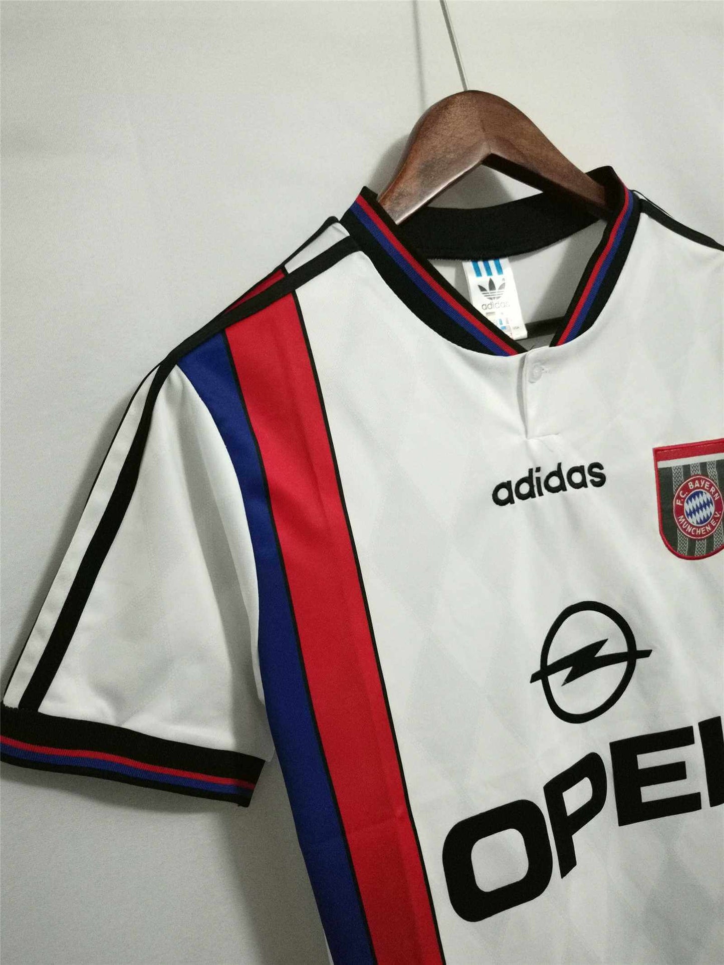 BAYERN MUNICH 1995/97 AWAY